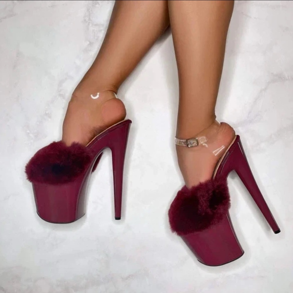 Hella Heels "Cool Mom" 8in Stilettos Sz 7 US- Wine Red Faux Fur - New in Box!